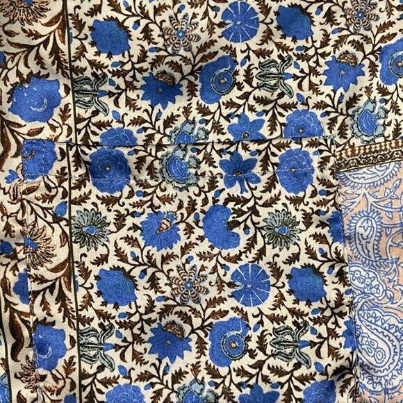 dRA Los Angeles Oversized Floral & Paisley Button Up size M - Picture 3 of 9